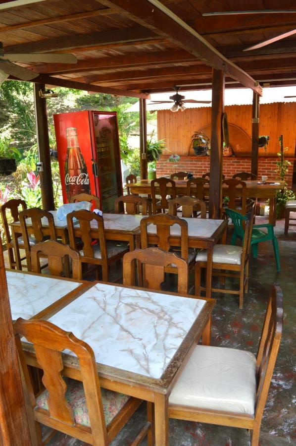 Ecohostal Palmares Del Rio Гуачака Экстерьер фото